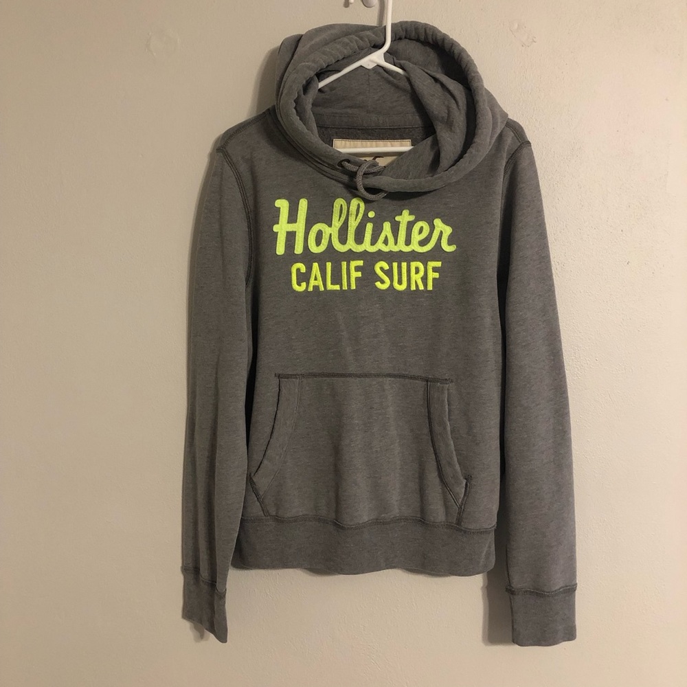 Hollister sweatshirt. Size L